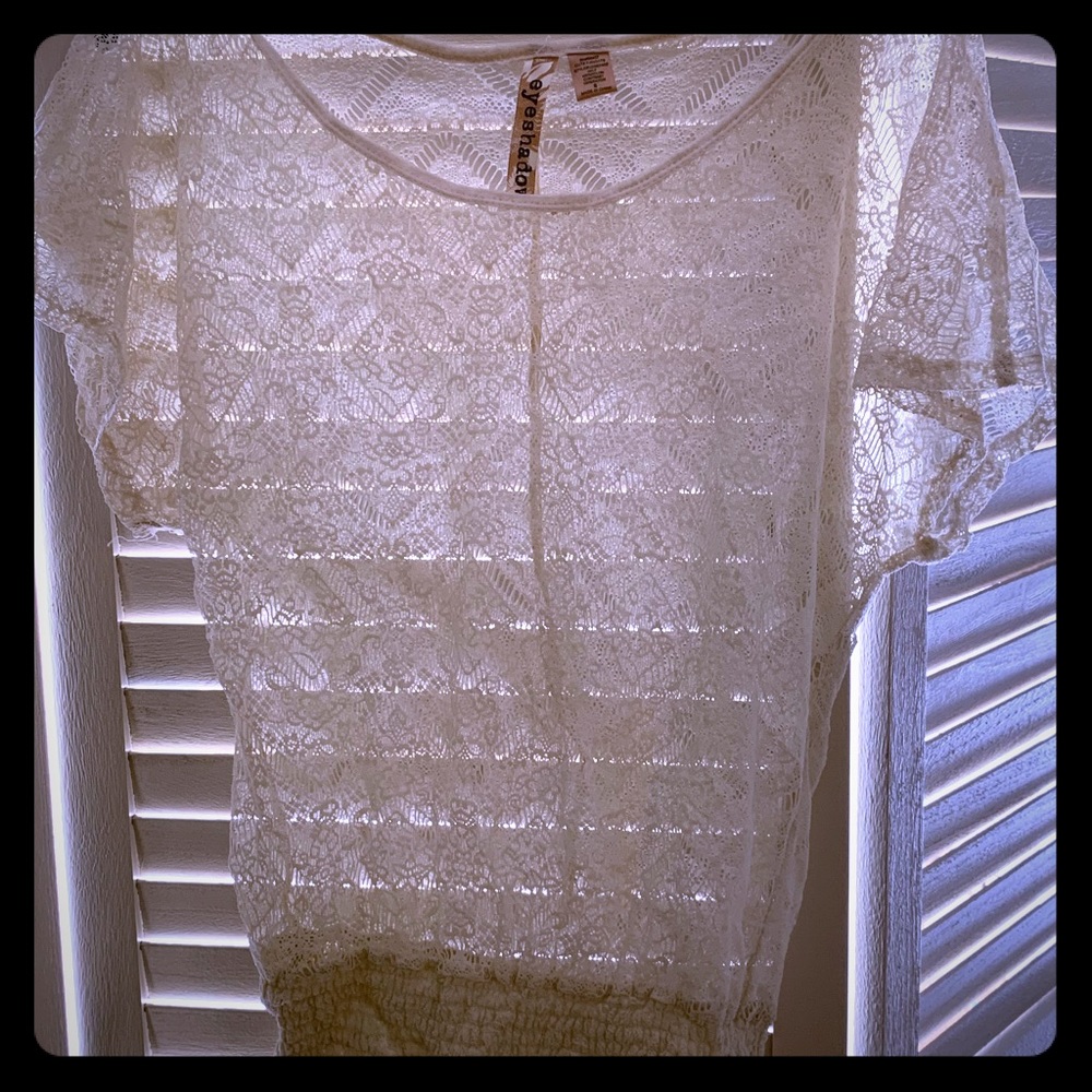 Women’s eyeshadow blouse